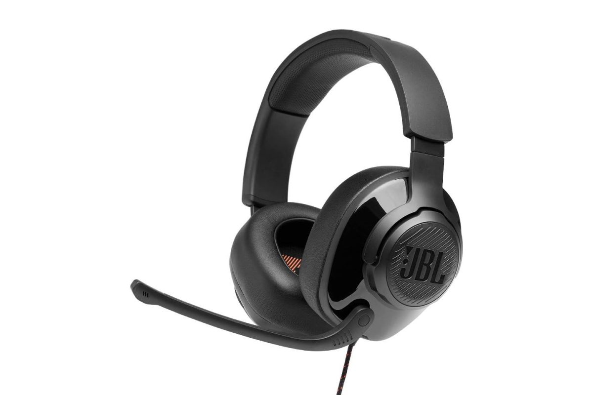 6 JBL Quantum 300