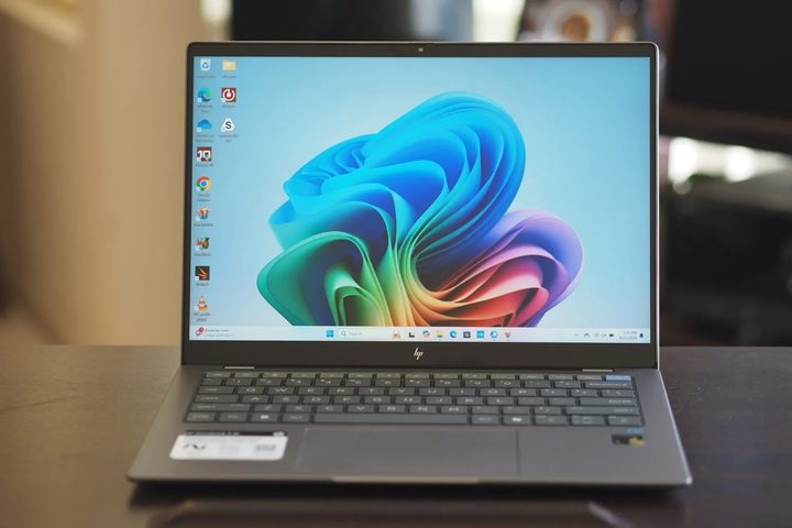 Una fotografía de la HP Omnibook X.