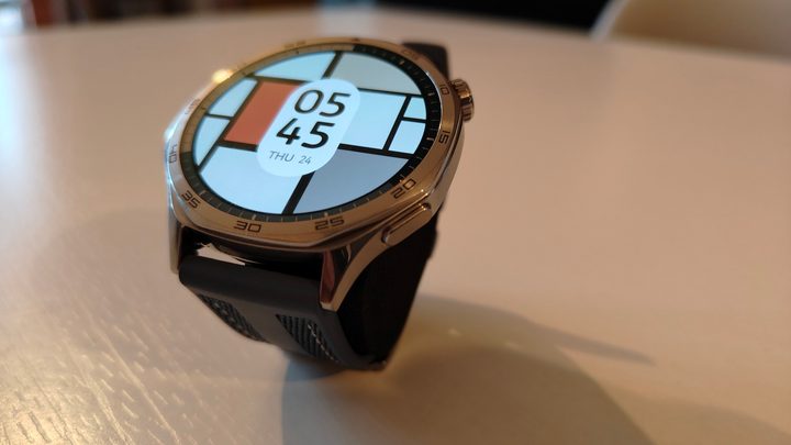 Una fotografía del Huawei Watch GT5.