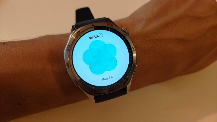 Una fotografía del Huawei Watch GT5.