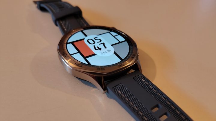 Una fotografía del Huawei Watch GT5.