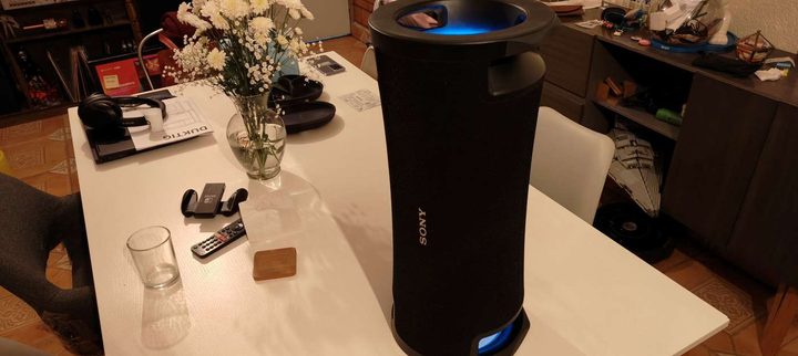 Una fotografía de la bocina Sony ULT Field 7.