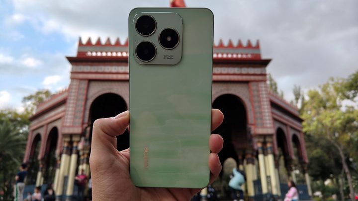 Una fotografía del realme C63.