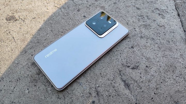 Una fotografía del realme GT 7 Pro.