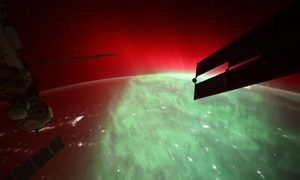 primera foto astronauta 2025 iss aurora