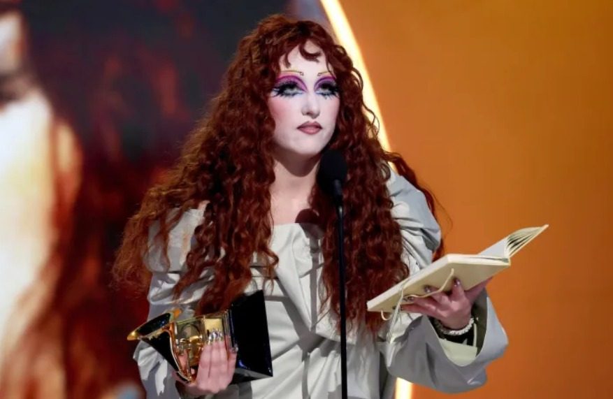 Chapelle Roan en los Grammy 2025