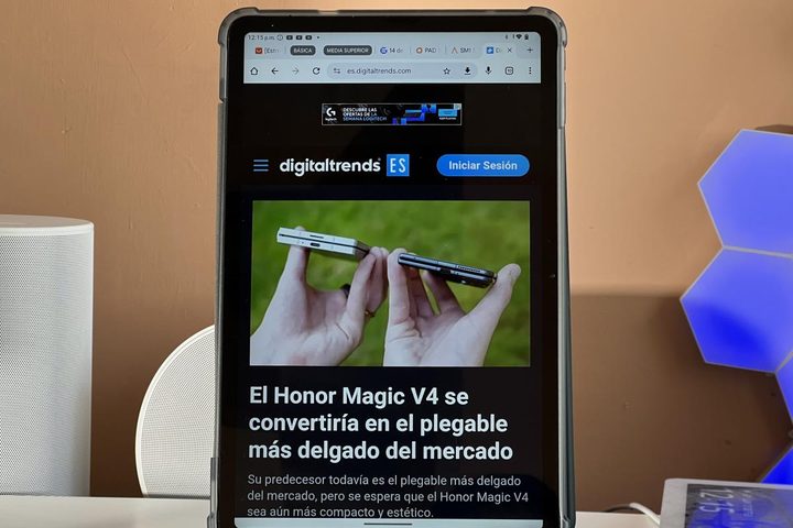 Fotografía de la tableta OSCAL Pad 100.