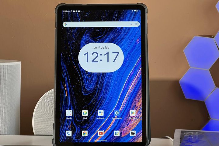 Fotografía de la tableta OSCAL Pad 100.