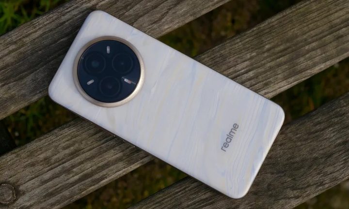 Una imagen del realme 14 Pro+.