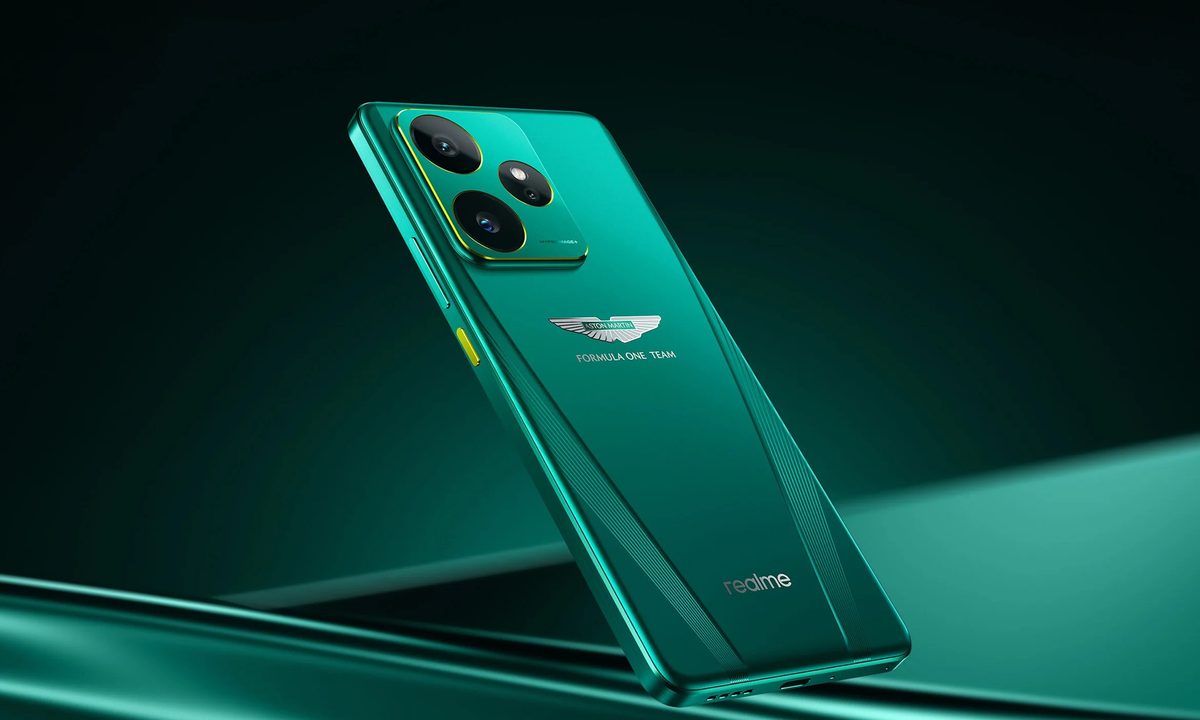 Realme GT 7 Aston Martin