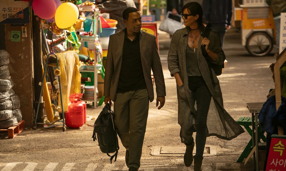 la vieja guardia 2 habla de sus peliculas favoritas y influencia ricky gervais old guard 20220817 10048r2