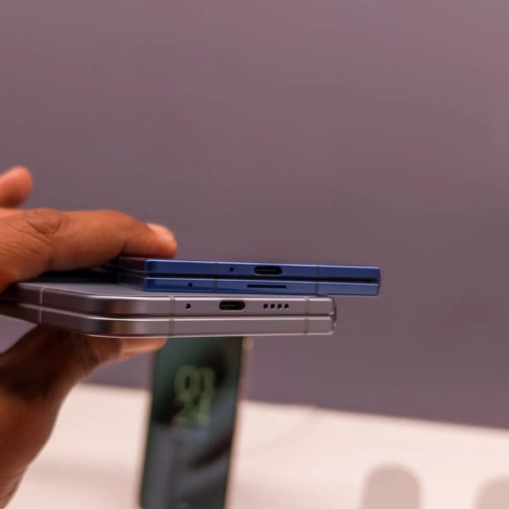 google pixel 10 pro fold vs samsung galaxy z 7 pelea plegable insignia 3