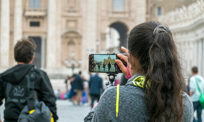 Sacando una foto con el celular