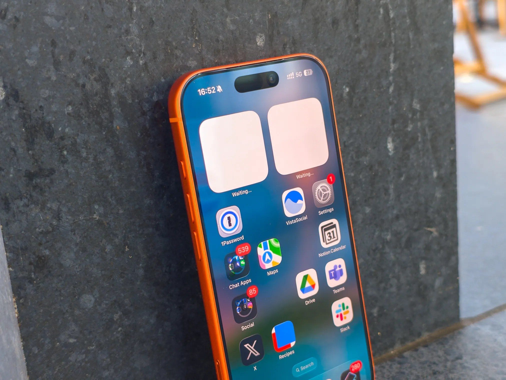 iPhone 17