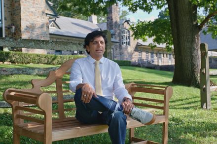 M. Night Shyamalan estrena canal de YouTube y su primer video