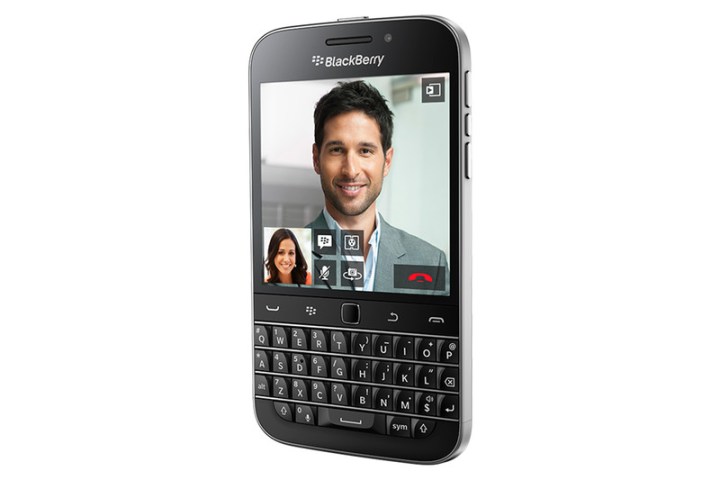 blackberry vuelve al teclado fisico con el nuevo telefono classic media