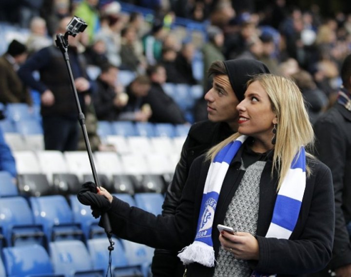 equipos de futbol prohiben selfie sticks en sus estadios stick