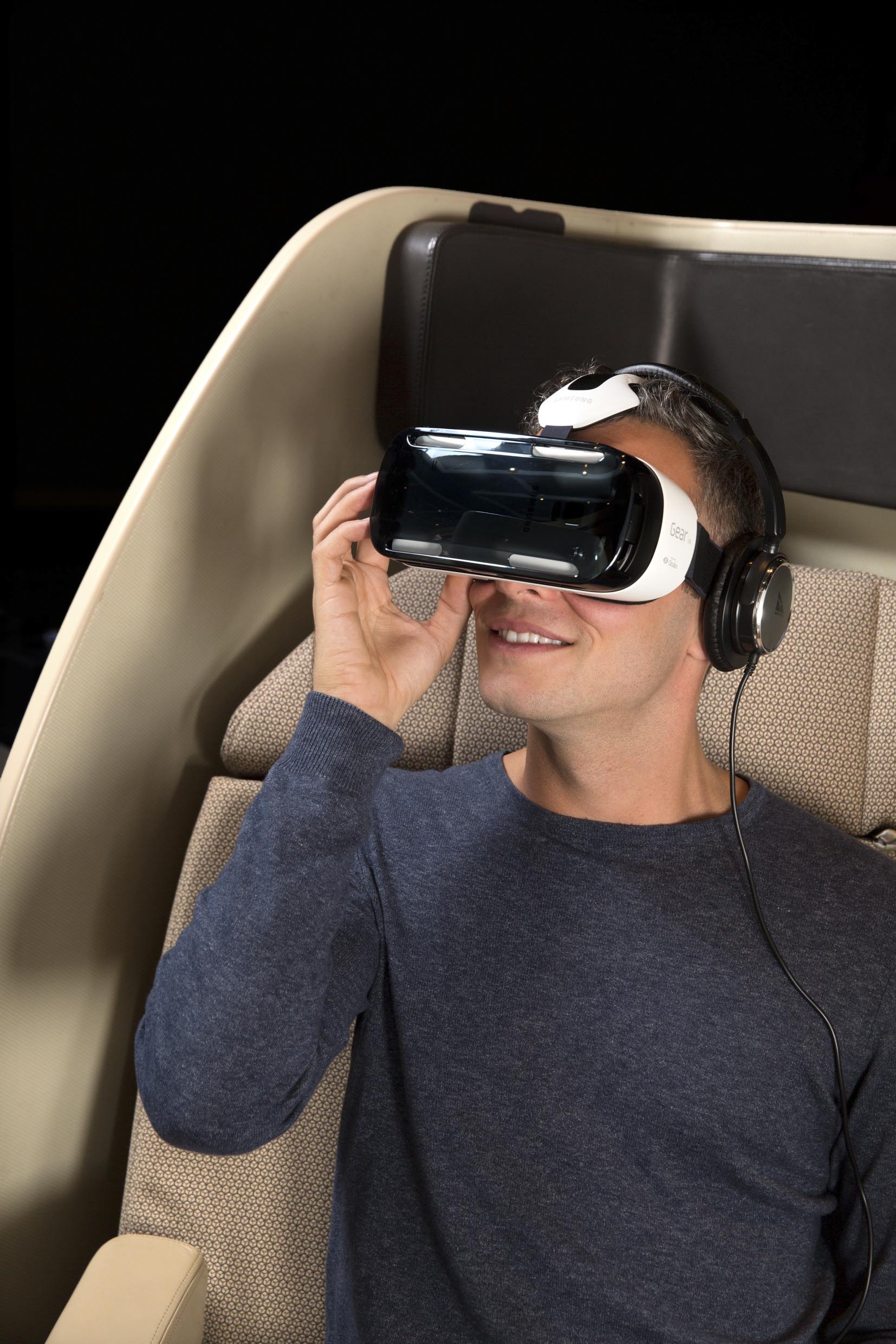 realidad virtual llega los pasajeros de primera clase qantas samsung 4