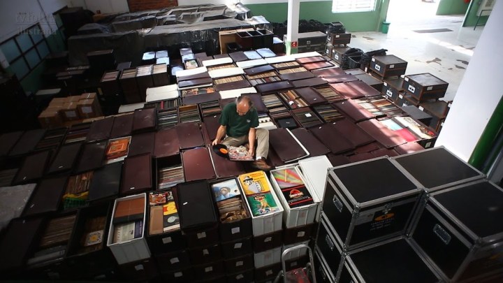 magnate brasileno pondra su coleccion de 5 millones discos line koleksiyoner1