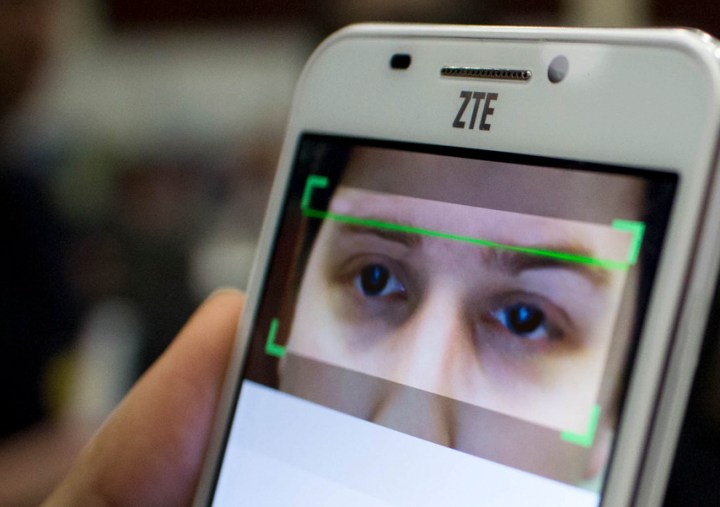 zte grand s3 el primer telefono inteligente con escaner ocular eye