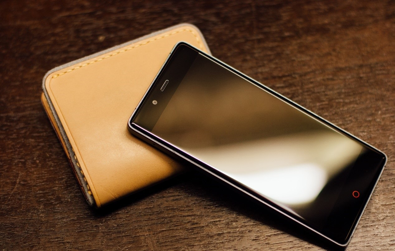 nubia z9 el primer telefono con pantalla sin bordes y controles fisicos with wallet
