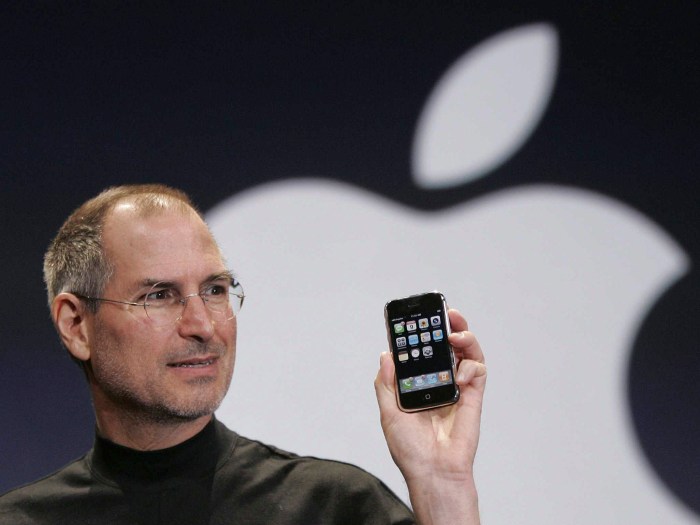 el iphone cumple 8 anos de su aparicion al mercado steve jobs