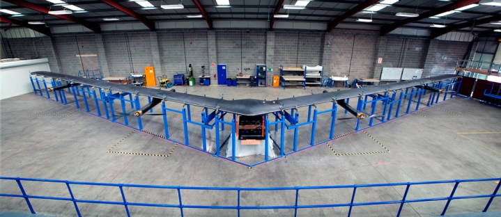 facebook presenta su avion no tripulado para ofrecer internet mediante rayos laser aquila drone