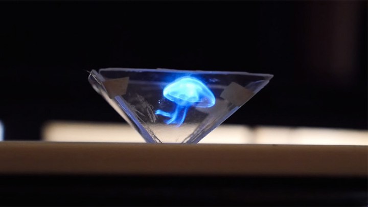 un video de youtube ensena como convertir el telefono celular en proyector imagenes holograficas holograma smartphone 800x450