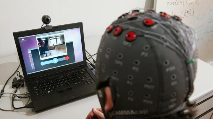 robot sera ojos y oidos de personas con discapacidades epfl