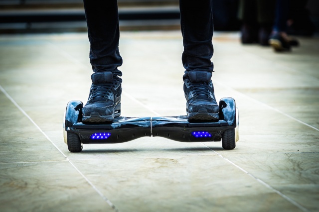 ces 2016 prohibe uso hoverboards hoverboard 640x0