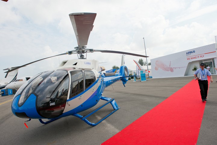 airbus uber se unen para helicopteros singapore airshow day 4  ambiance 01