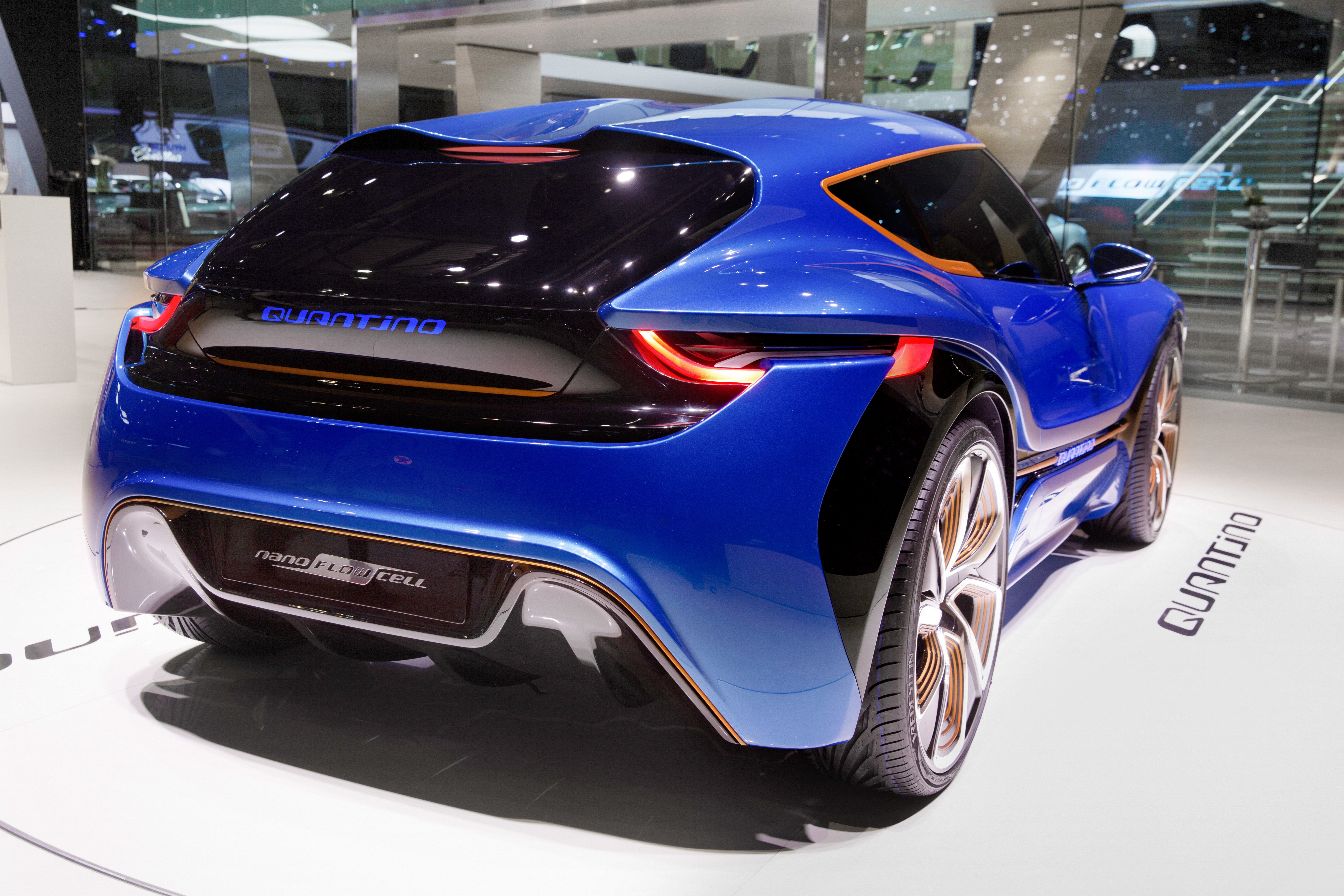 nuevo quantino auto electrico nanoflowcell  quant salon international de l automobile geneve 2015