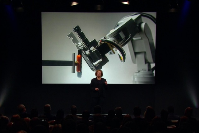 apple presento robot reciclaje liam renew 2 640x427 c