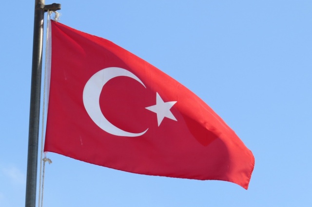 turquia restringe acceso twitter facebook turkish turkey flag daniel snelson flickr 640x0