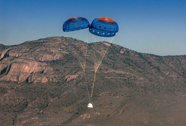 blue origin intentara aterrizaje menos paracaidas new shepard crew capsule 1200x0