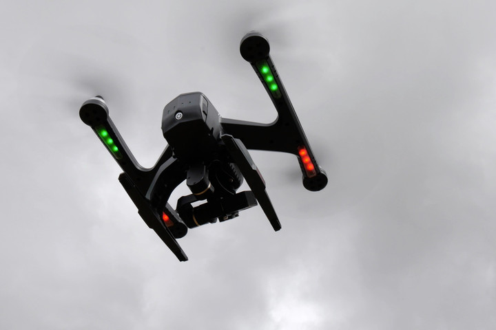 nuevo dron flypro con smartwatch xeagle03 720x480 c
