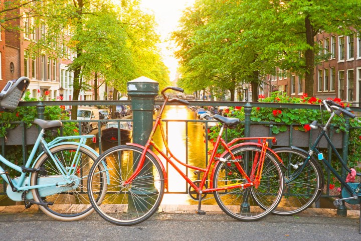 uber lanza uberbike en amsterdam bikes 1200x0