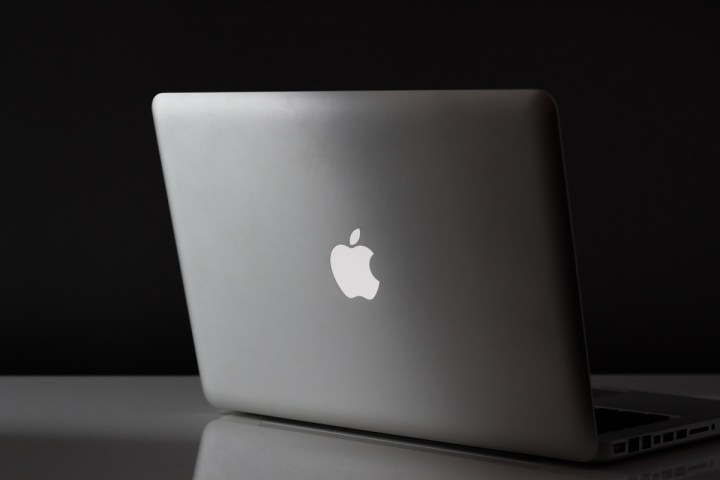 apple comienza retirar macbook pros pro 7 1200x0