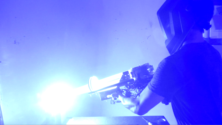 youtuber fabrica bazooka laser 200 vatios ddl 2 720x405 c