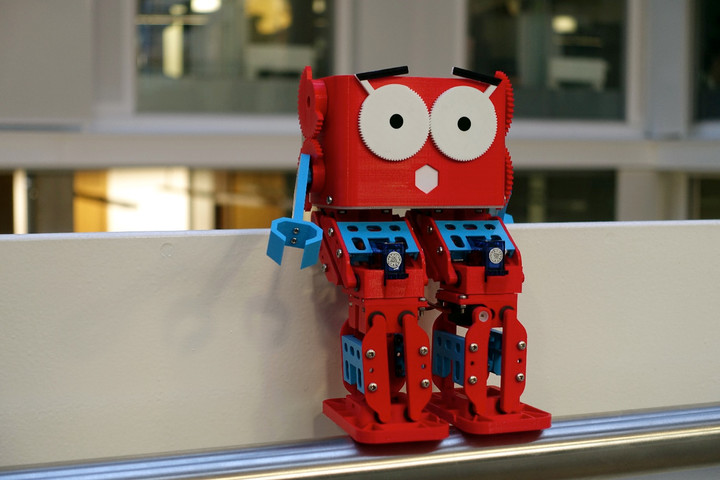 marty juguete robot programacion copy of dsc03743 720x480 c