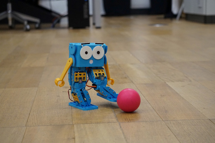 marty juguete robot programacion dsc01746 720x480 c