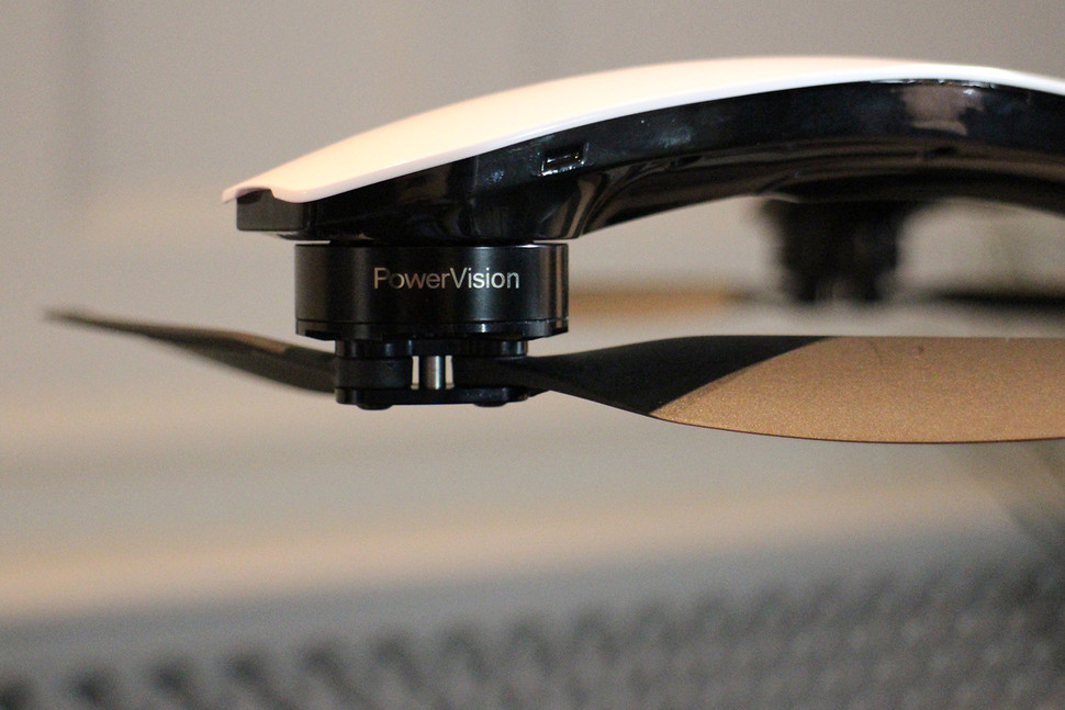 poweregg drone forma huevo powervision 0010 970x647 c