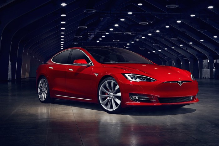 tesla ratings consumer reports model s updates front 34 2 970x647 c