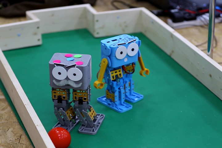 marty juguete robot programacion vlcsnap 2016 06 21 20h16m13s234 720x480 c