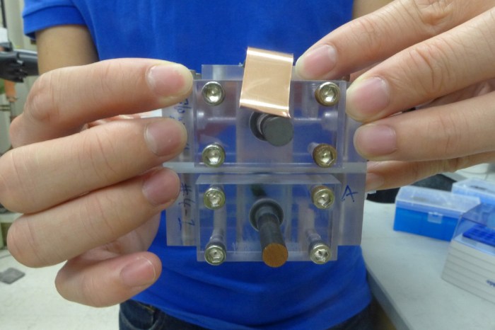 prototipo de bateria liquida alimentada por energia solar song jin battery 0015 1200x0