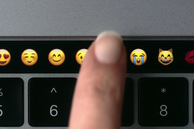 microsoft explica como funcionara el office en la touch bar del macbook pro touchbar 6 640x0