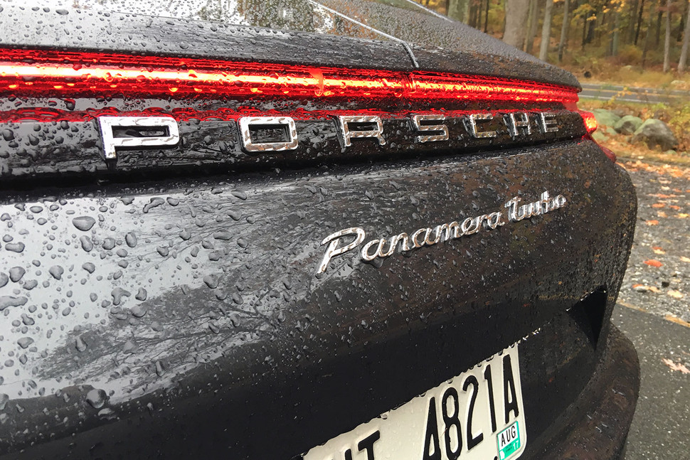 porsche panamera 2017 sedan lujo back logo 970x647 c