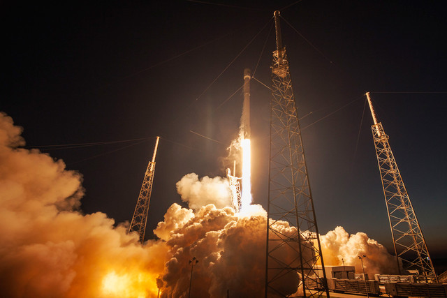 space x video aterrizaje spacex ses 9 launch 640x0