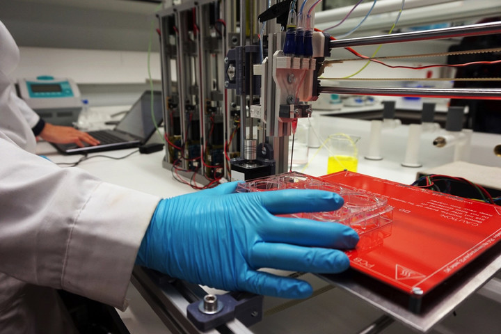 imprimen piel humana en 3d bioimpresora uc3m 6 720x480 c