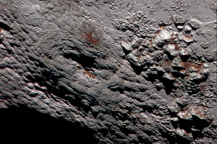 Un volcán de hielo en Plutón